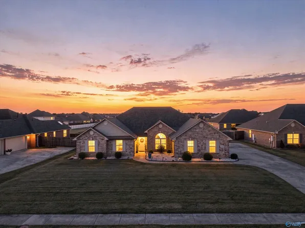 13400 Summerfield Dr, Athens, AL 35613