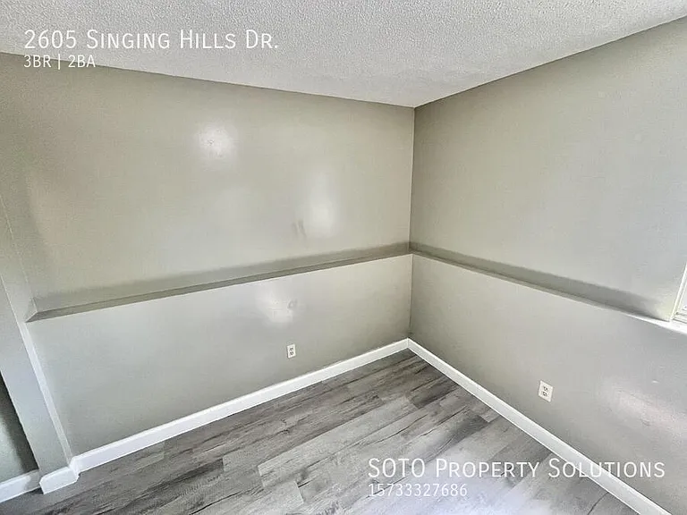 2605 Singing Hills Dr — Photo 38
