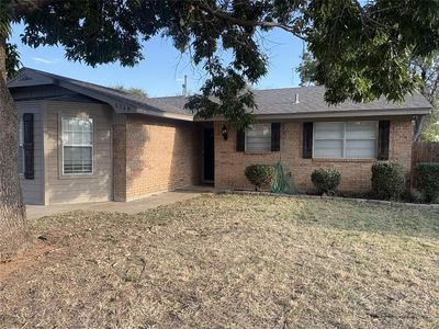 5719 NW Chestnut Ln, Lawton, OK, 73505