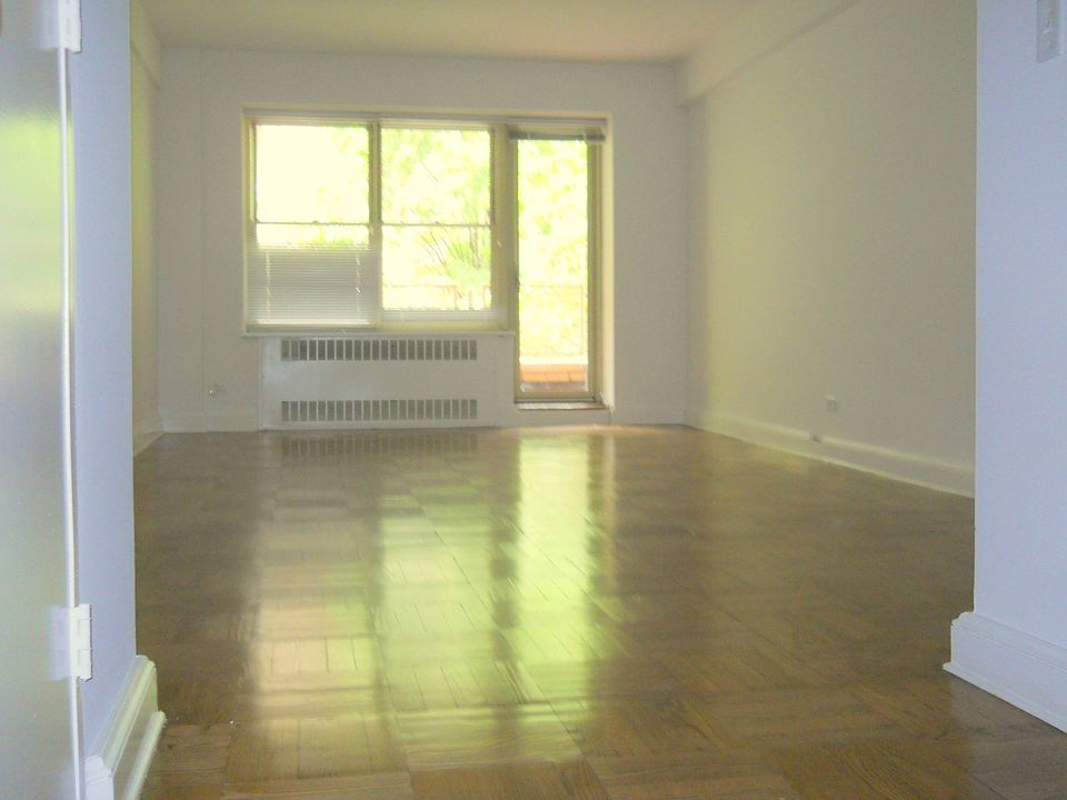 1st image of 40 Park Ave APT 2J
