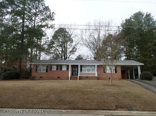 2406 Amigo Dr, Fayetteville, NC 28305