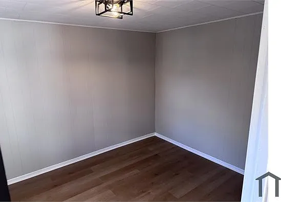 588 Summit St — Photo 12