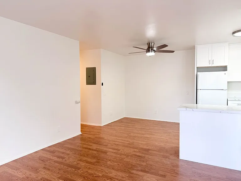 Uptown Villas — Photo 7