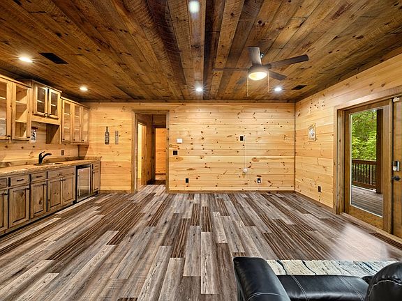 9th image of this home