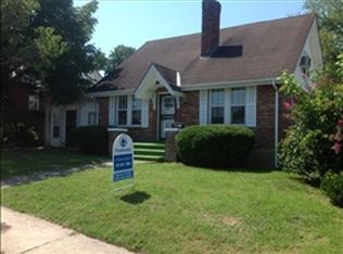 106 W Chestnut St, Dickson, TN 37055