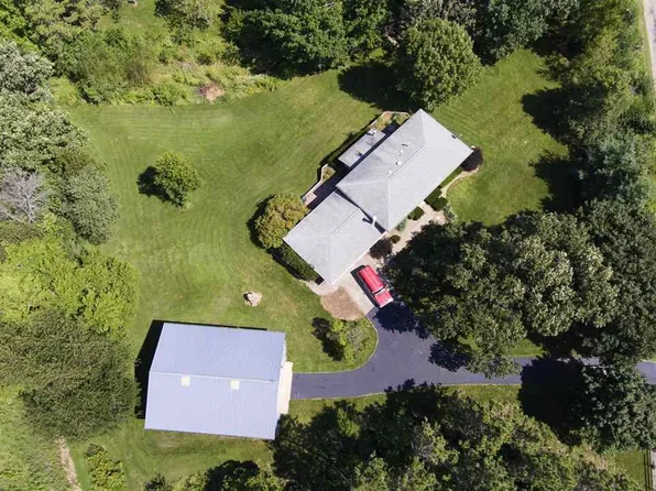 4501 W Legion Hall Rd, Dunlap, IL 61525