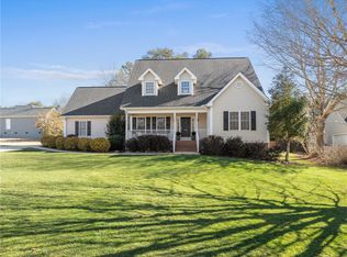 105 Ridgestone Dr, Central, SC 29630