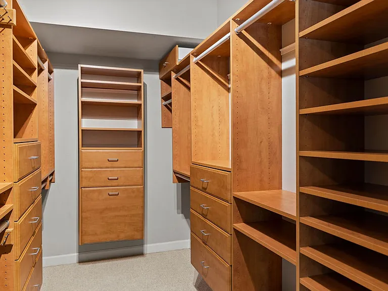 833 N Fern Creek Ave — Photo 24