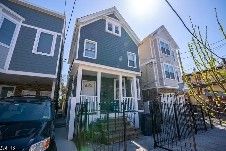 226 Fairmount Ave #1 — Photo 2