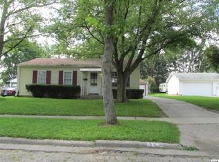 352 April Ln, Adrian, MI 49221