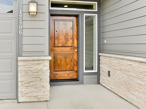 4th image of 12406 NE 106th Cir