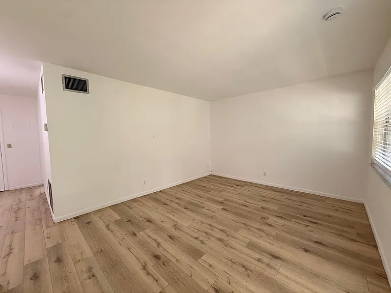 2525 Pierce St #7 — Photo 3