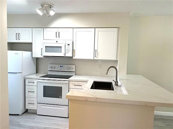 5th image of 2216 N Cypress Bend Dr APT 210