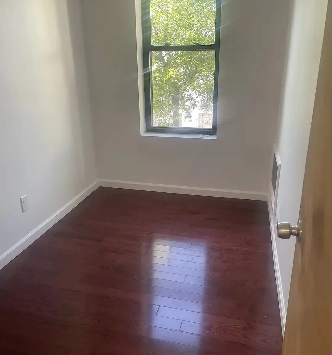 4 bed, $3,100 — Photo 4