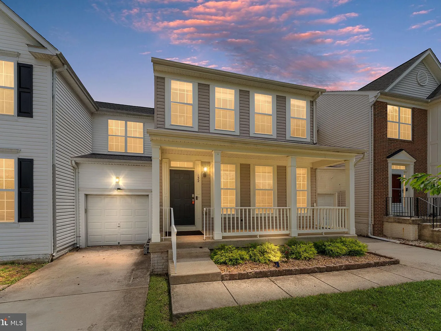 4 bed, 3.5 bath, 2174 sqft, $3,000 — Photo 3