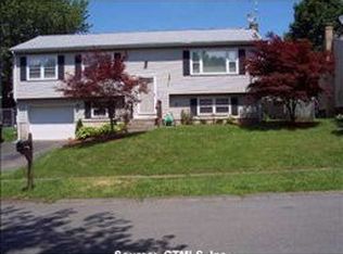 49 Roberta Dr, Middletown, CT 06457