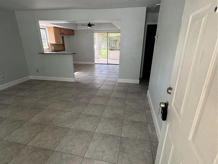 2027 Eloise Cir — Photo 7
