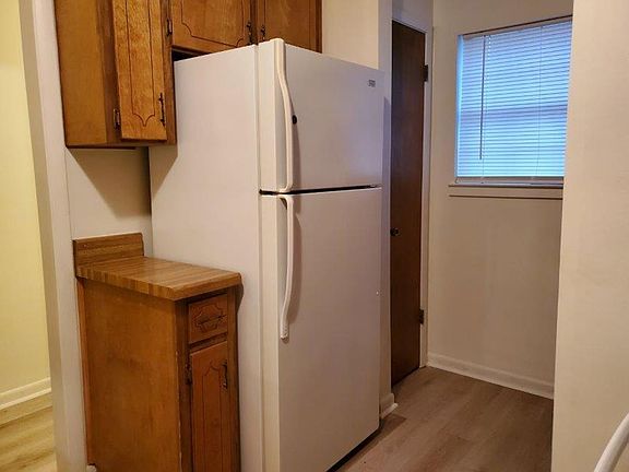 4th image of 137 Brian Ct
