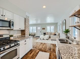 5220 Sulgrove Rd, Mound, MN 55364