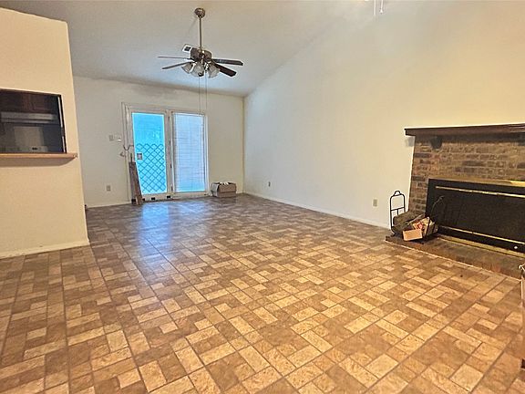 3rd image of 3904 Manzinita St