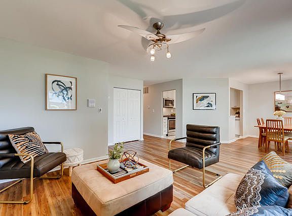 4th image of 1301 Springwood Dr Unit B1
