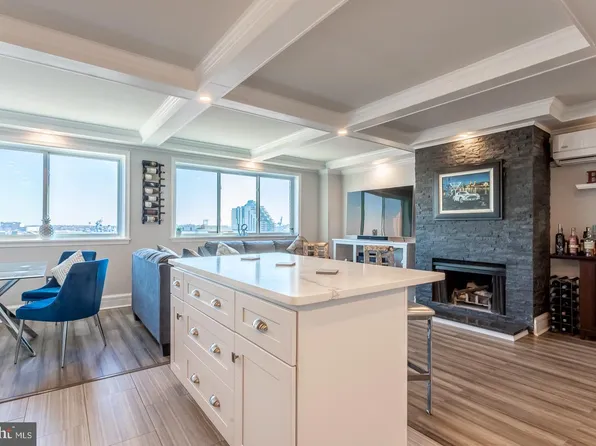 200 Lombard St #709, Philadelphia, PA 19147