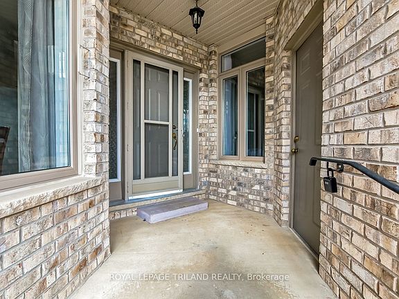 4th image of 44 Edgevalley Rd #47