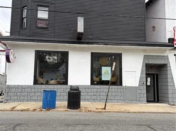651 Admiral St Unit 3, Providence, RI 02908