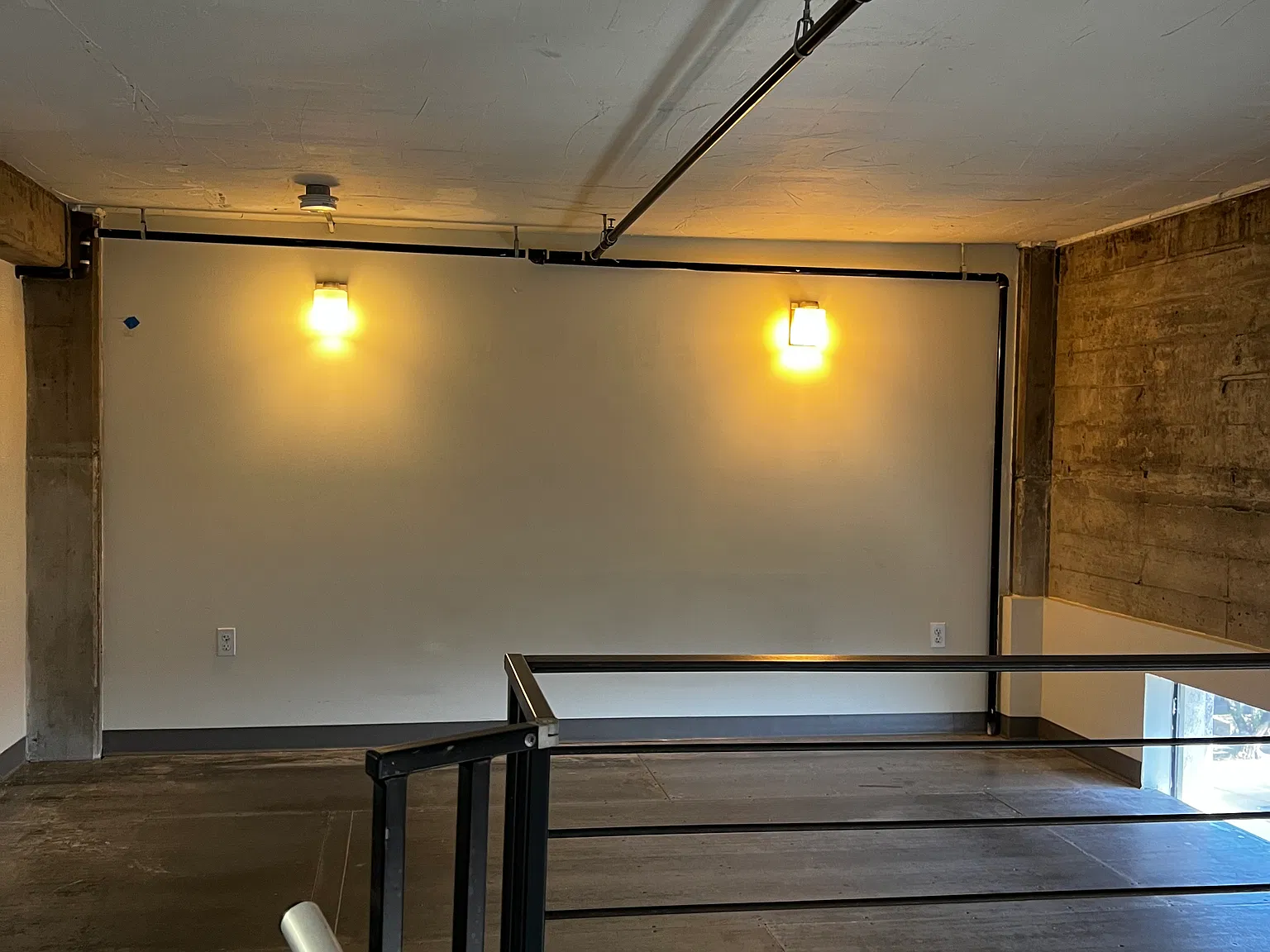 Studio, 728 sqft, $2,200 — Photo 4