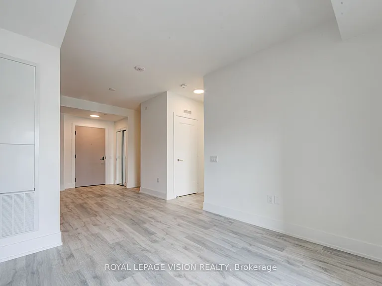 858 Dupont St #526 — Photo 10