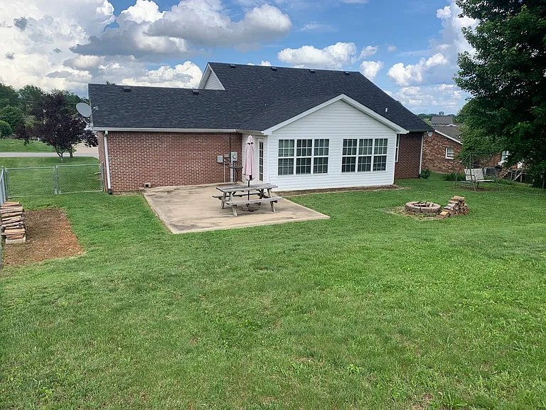 3115 Flynn Blvd — Photo 2
