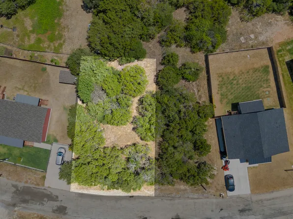 2513 Creekview Dr, Granbury, TX 76048
