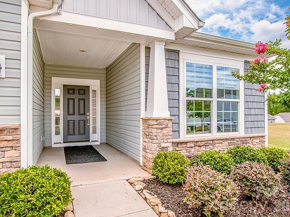 2nd image of 5623 Newton Way