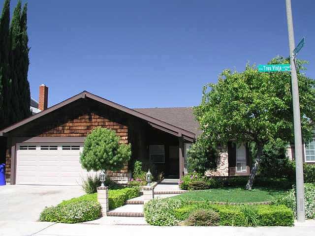 1st image of 13697 Via Tres Vista