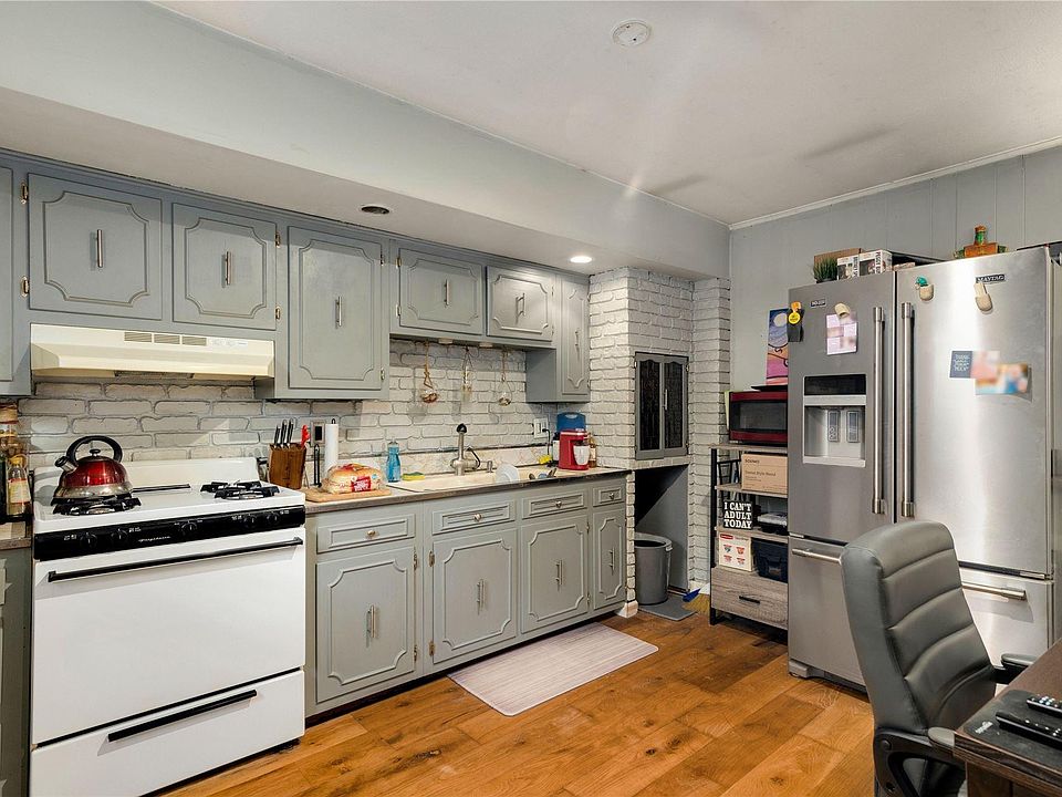 1st image of 14 Robinson Ave #2