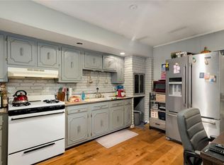 14 Robinson Ave #2, Medford, NY 11763