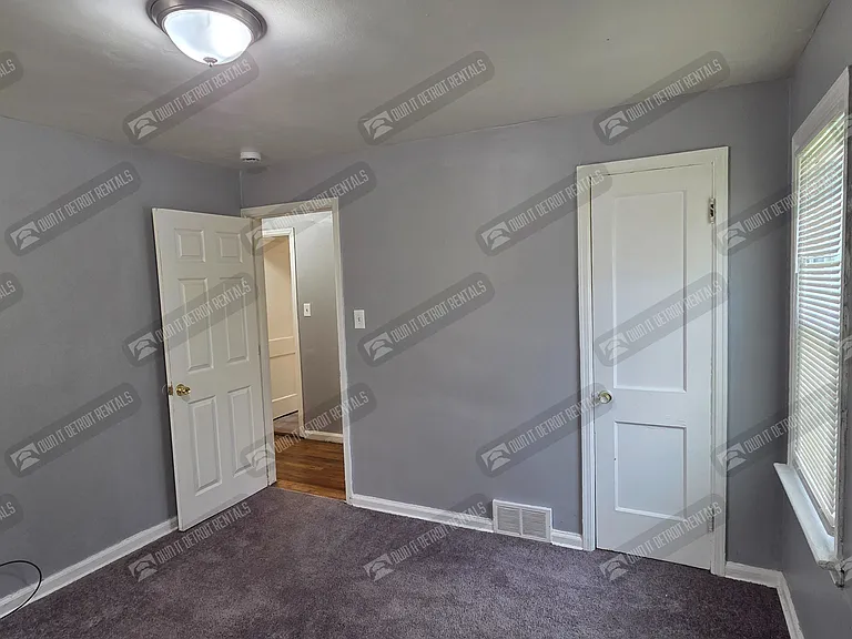 9245 Archdale St — Photo 10