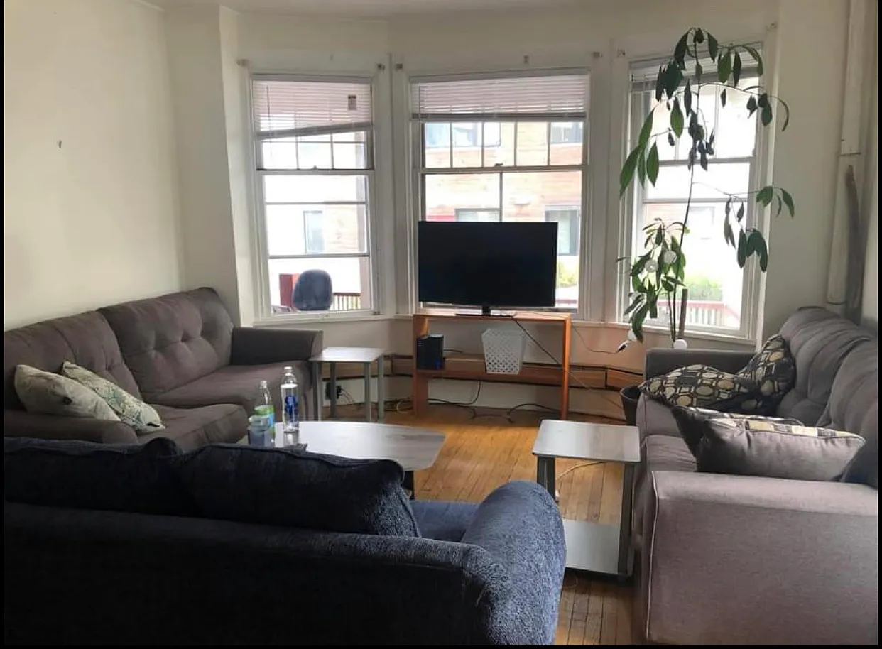 7 bed, 2.5 bath, 4000 sqft, $8,295 — Photo 3
