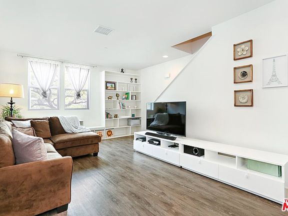 3rd image of 3901 Eagle Rock Blvd Unit 12