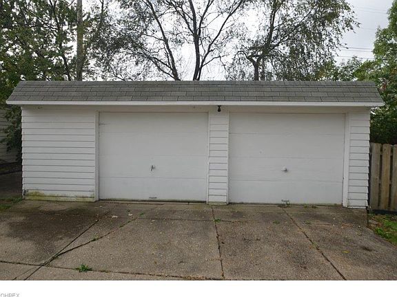 5th image of 8904 S Highland Ave