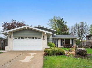 408 Greenfield Rd, Shorewood, IL 60404