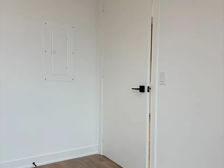 1185 Dupont St #1403 — Photo 4