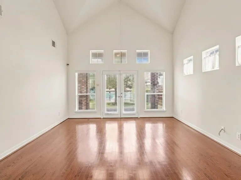 2354 Waterford Park St — Photo 8