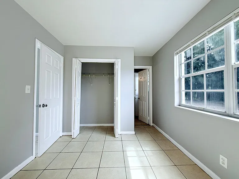 4308 Greenwood Ave — Photo 9