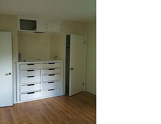 5th image of 19 Kenmont Dr