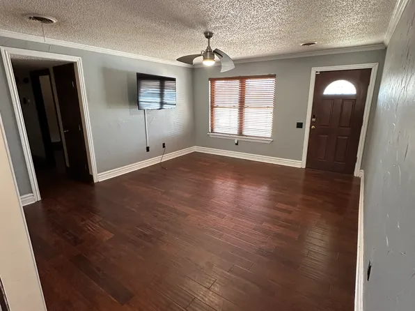 813 Butterfield Trl, Canyon, TX 79015