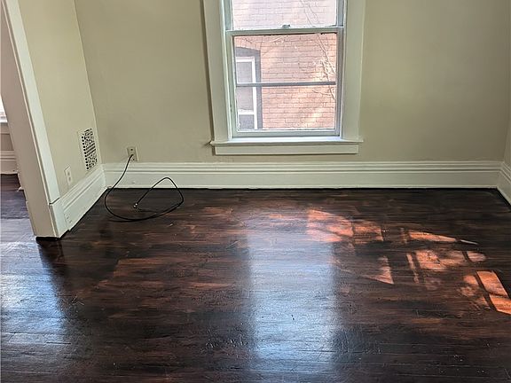 3rd image of 680 Clarissa St #678