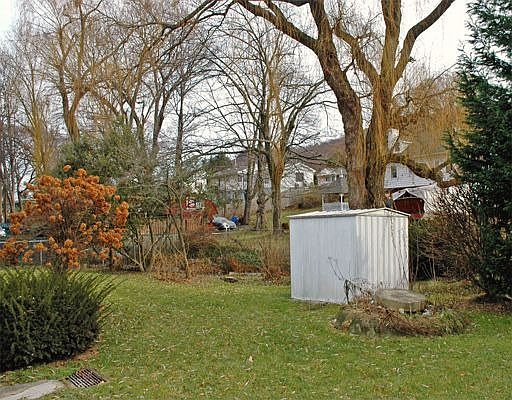 2nd image of 71 Ramapo Rd