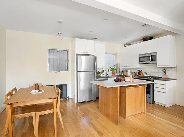 104 King Street image 26 of 28