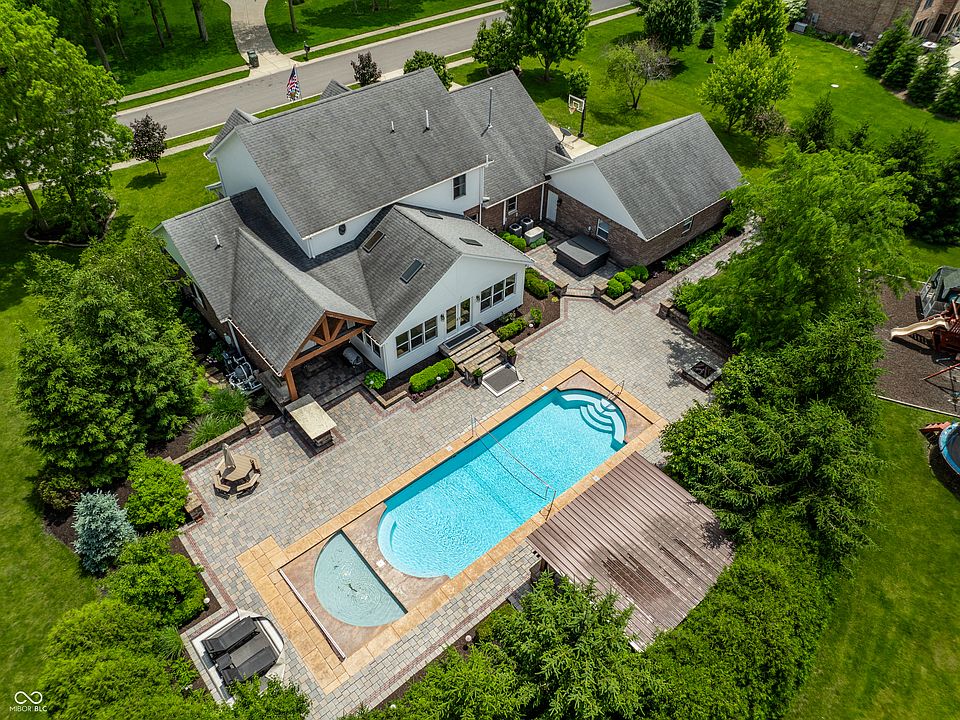 1st image of 1546 E Osprey Dr
